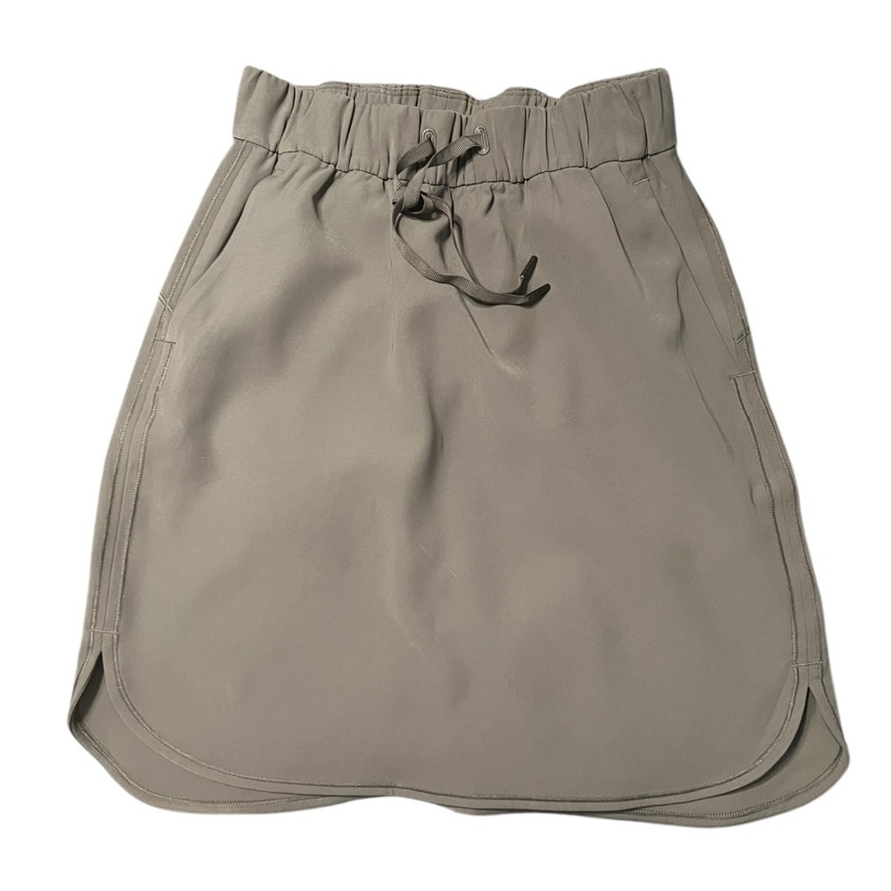 Lululemon On The Fly Skirt *Woven Grey Sage